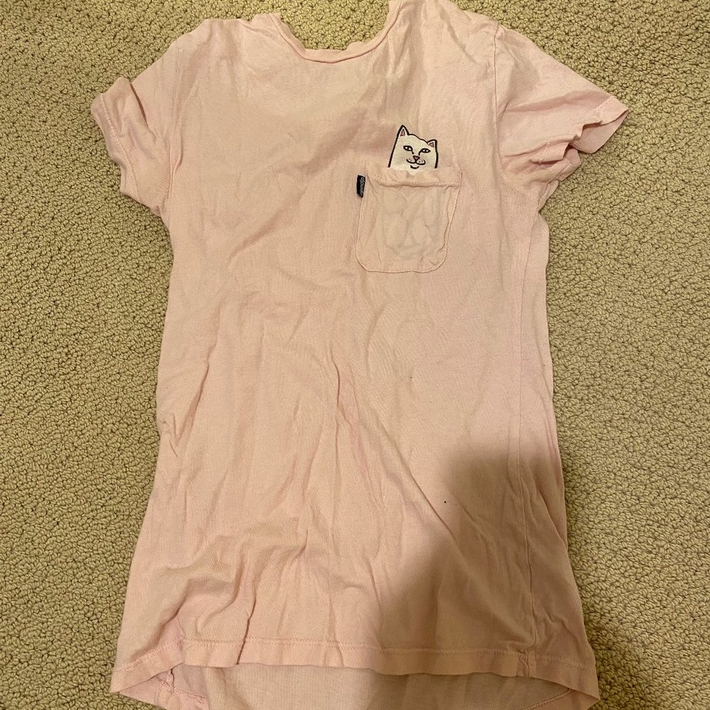 Small pink middle finger cat shirt